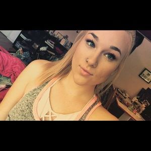 Meet your Posher, Ivy